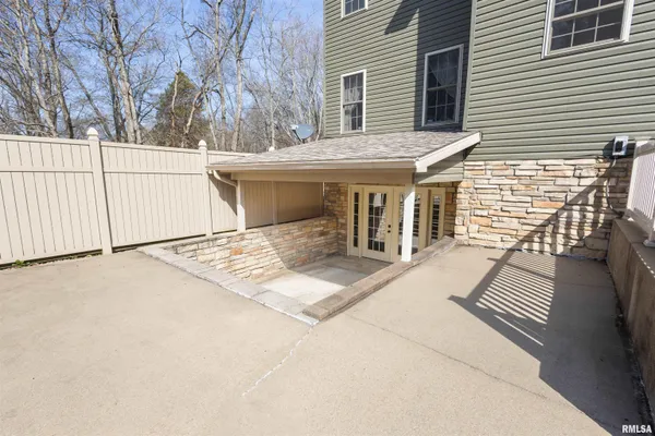 $629,000 | 14715 Followell Drive, Marion, IL 62959