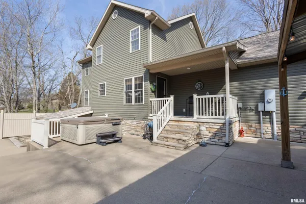 $629,000 | 14715 Followell Drive, Marion, IL 62959