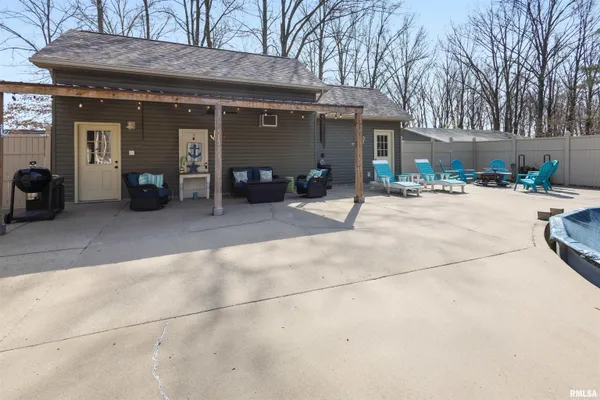 $629,000 | 14715 Followell Drive, Marion, IL 62959