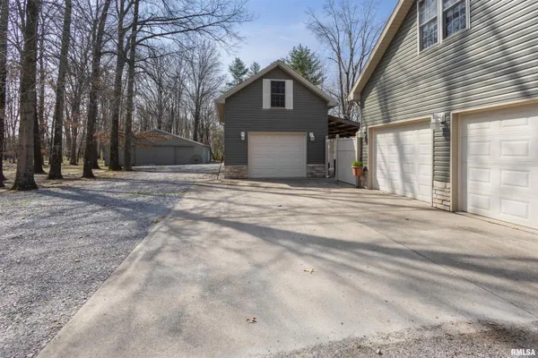 $629,000 | 14715 Followell Drive, Marion, IL 62959