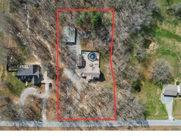$629,000 | 14715 Followell Drive, Marion, IL 62959
