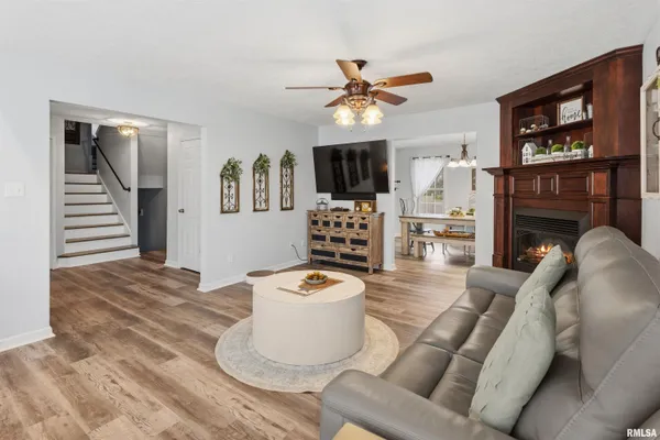 $629,000 | 14715 Followell Drive, Marion, IL 62959