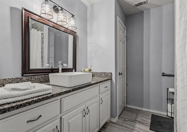 $3,100 | 1531 Pickwick Lane, Denton, TX 76209