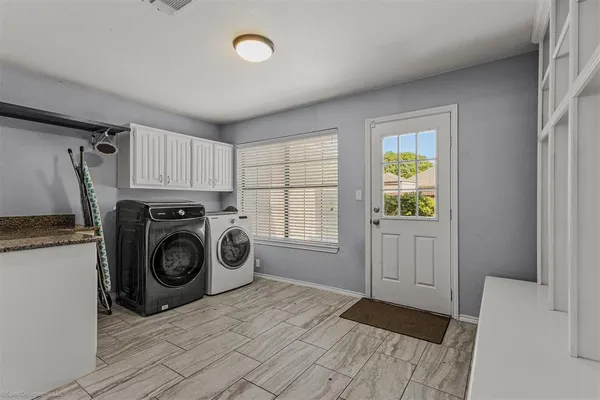 $3,100 | 1531 Pickwick Lane, Denton, TX 76209