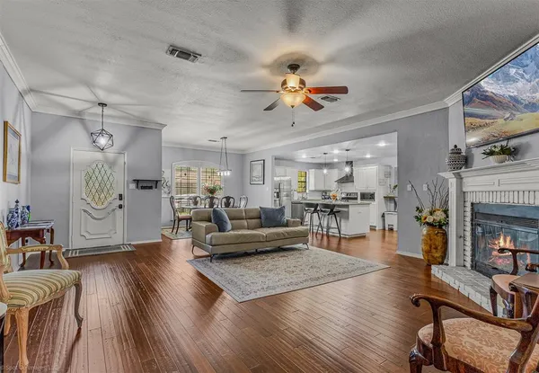 $3,100 | 1531 Pickwick Lane, Denton, TX 76209