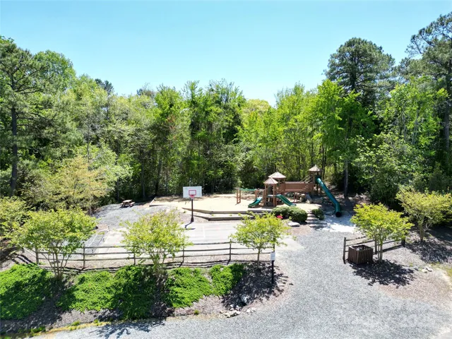 a view of a back yard of the house