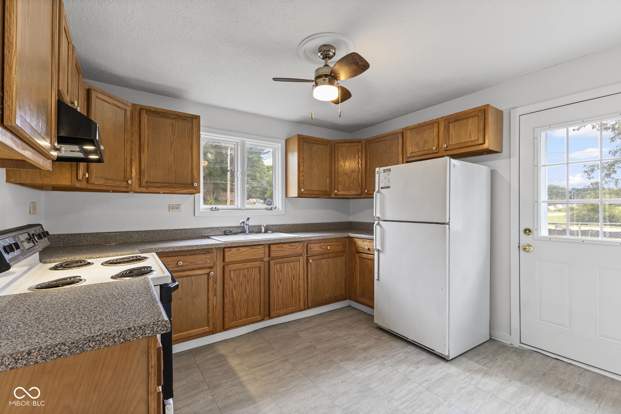 4245 West County Line Road Greenwood, IN 46142 - Photo 11 of 26 Gallery Image 11
