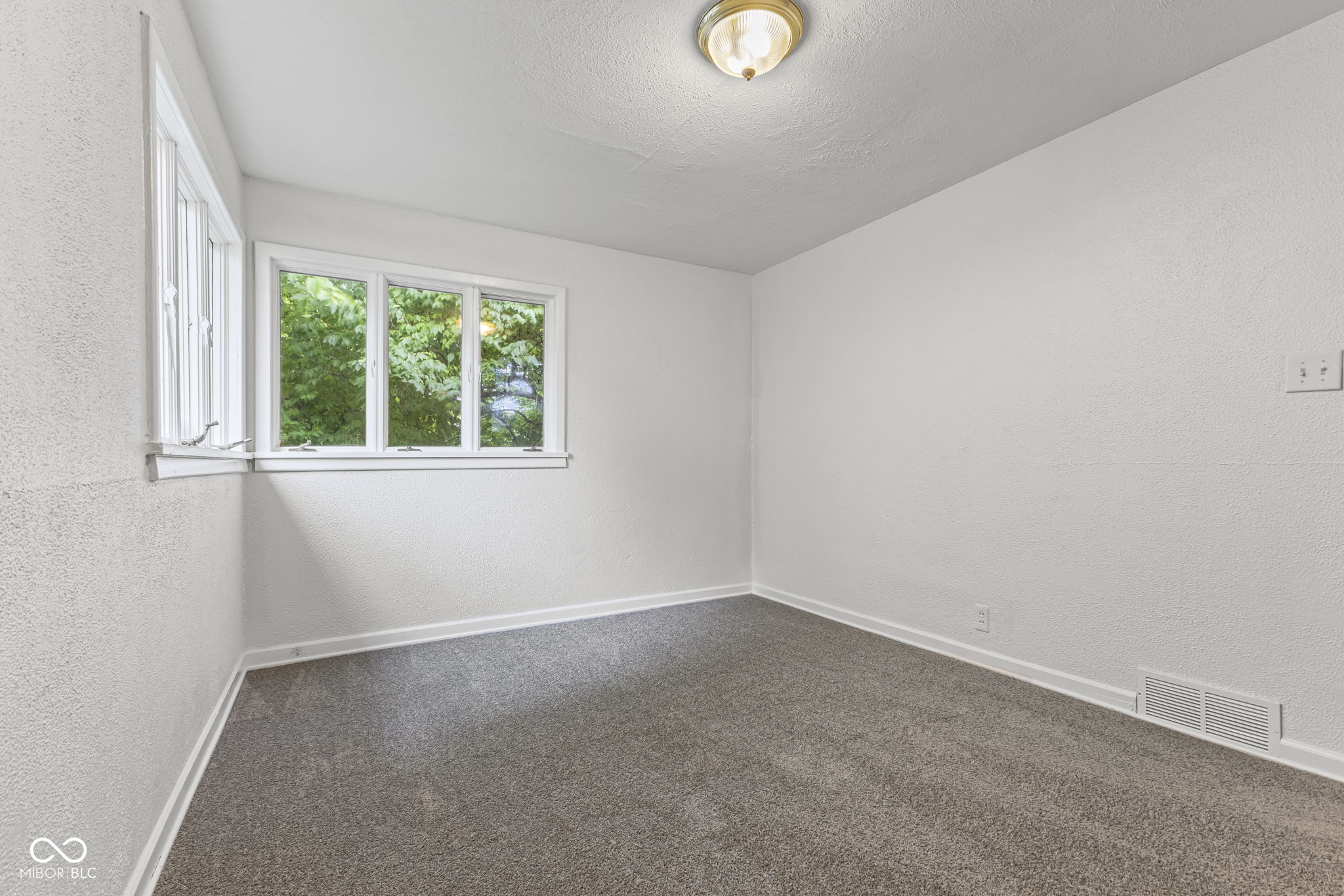 4245 West County Line Road Greenwood, IN 46142 - Photo 19 of 26 Gallery Image 19