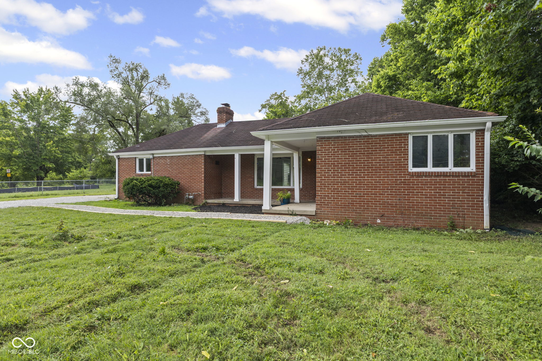 4245 West County Line Road Greenwood, IN 46142 - Photo 2 of 26 Gallery Image 2