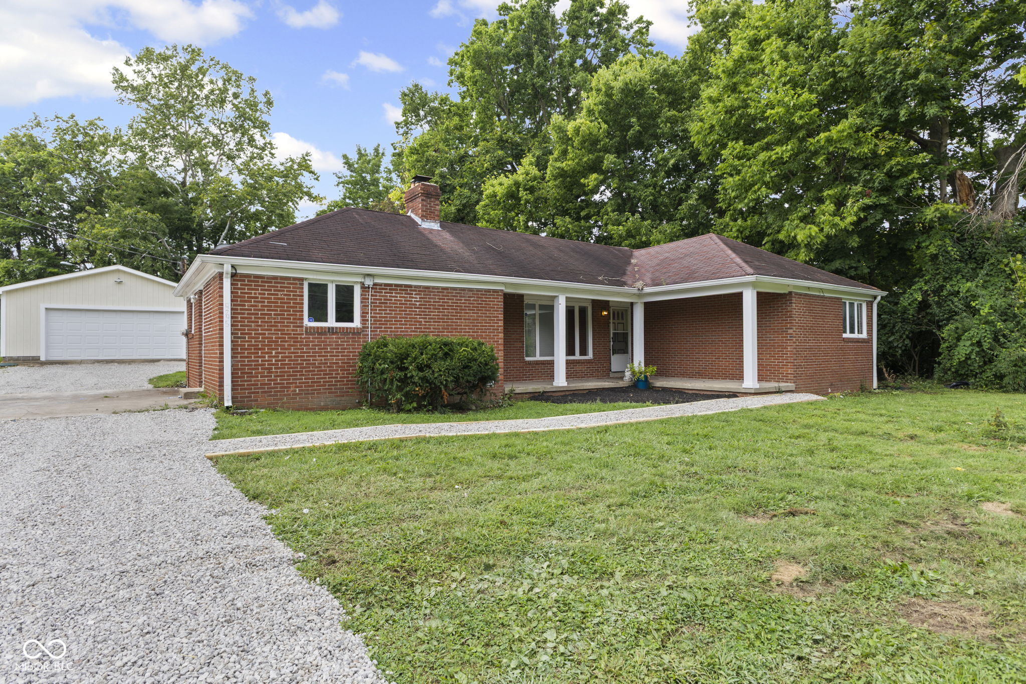 4245 West County Line Road Greenwood, IN 46142 - Photo 3 of 26 Gallery Image 3