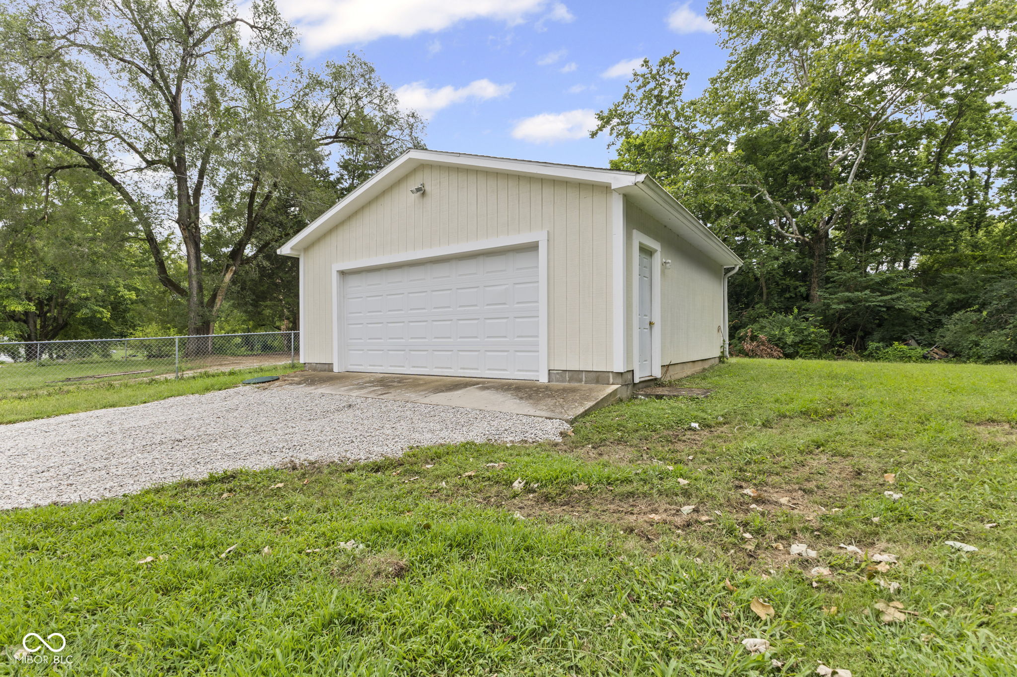 4245 West County Line Road Greenwood, IN 46142 - Photo 4 of 26 Gallery Image 4