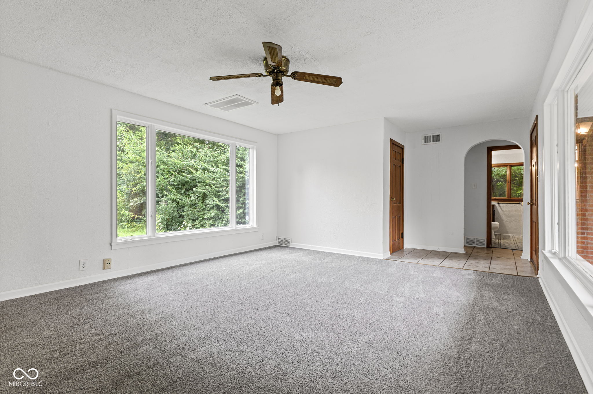 4245 West County Line Road Greenwood, IN 46142 - Photo 7 of 26 Gallery Image 7