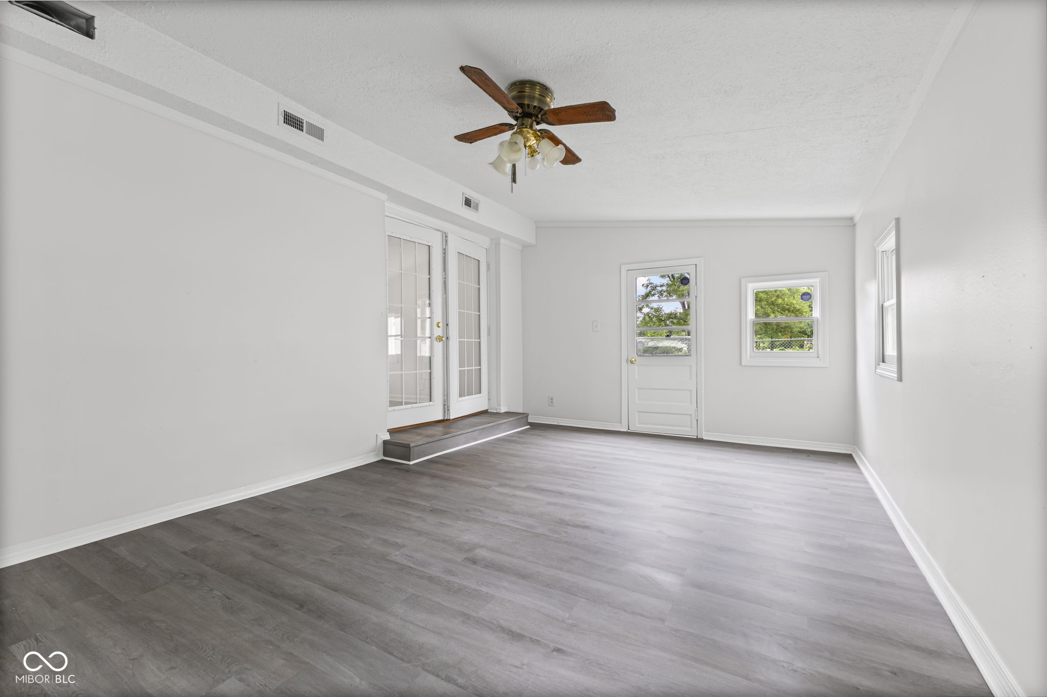4245 West County Line Road Greenwood, IN 46142 - Photo 10 of 26 Gallery Image 10