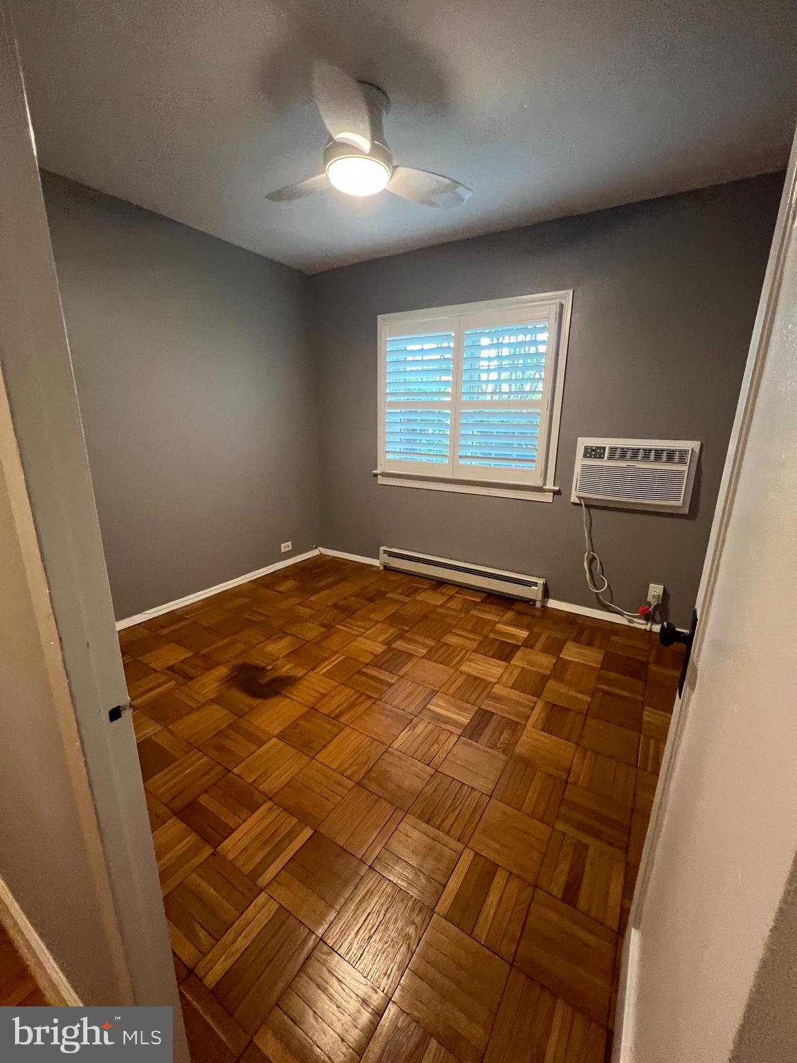 3222 Wellington Road Alexandria, VA 22302 - Photo 20 of 45 2nd bedroom