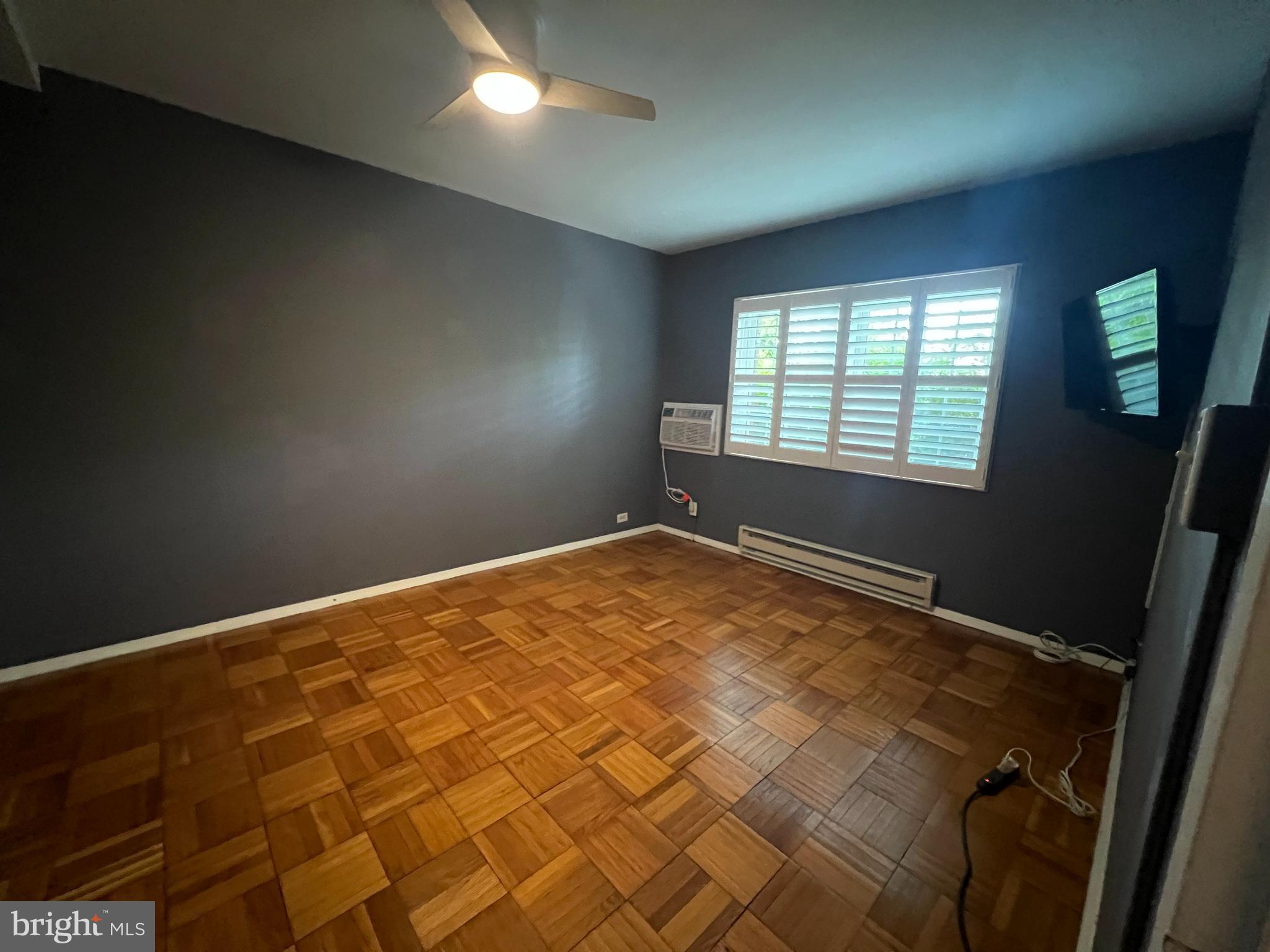3222 Wellington Road Alexandria, VA 22302 - Photo 26 of 45 Primary bedroom