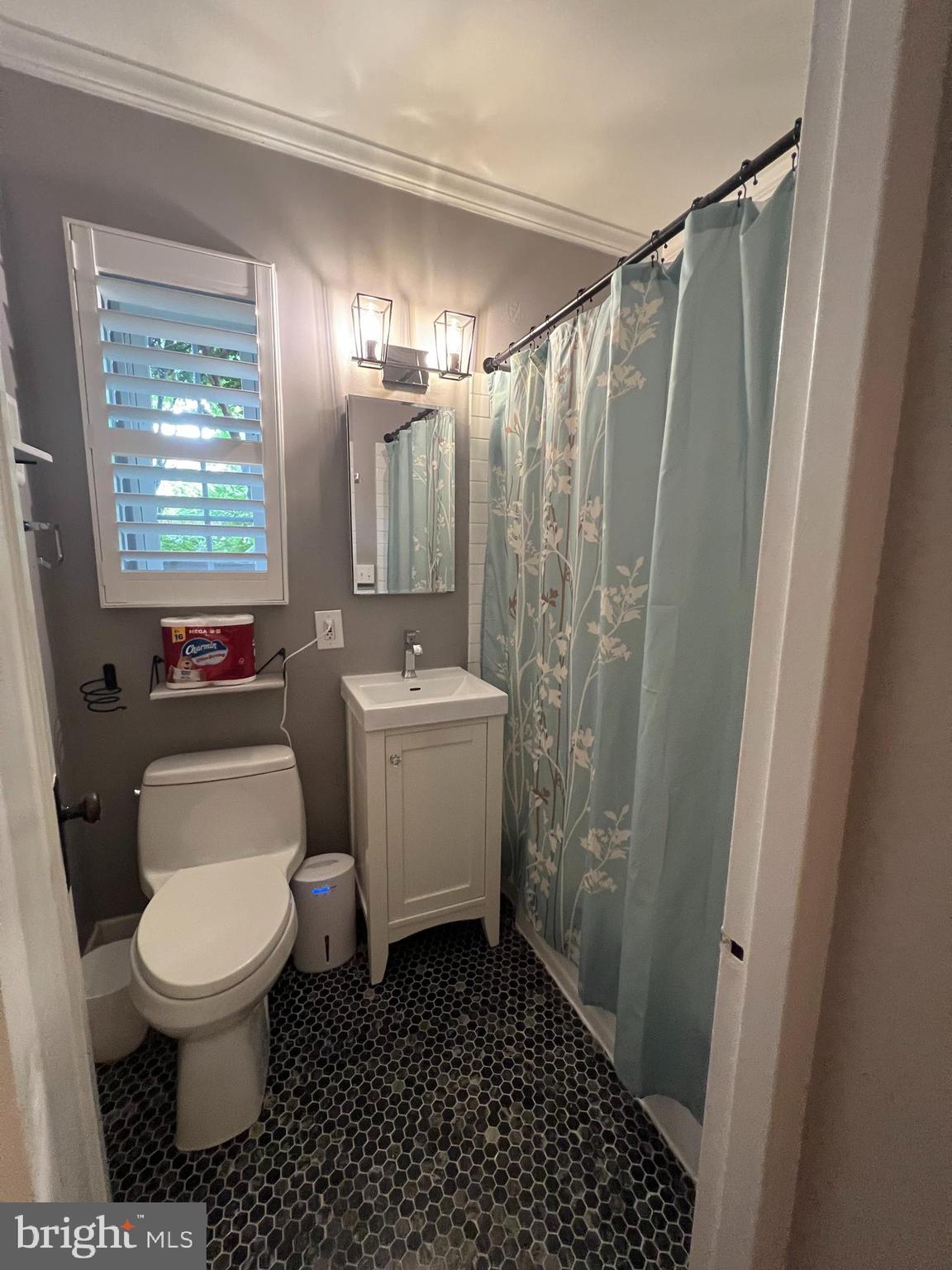 3222 Wellington Road Alexandria, VA 22302 - Photo 33 of 45 Bath