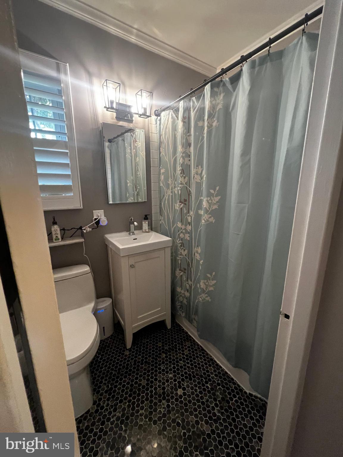 3222 Wellington Road Alexandria, VA 22302 - Photo 34 of 45 Bath