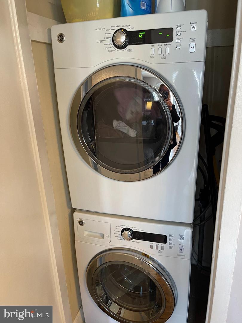 3222 Wellington Road Alexandria, VA 22302 - Photo 36 of 45 Washer/Dryer in condo