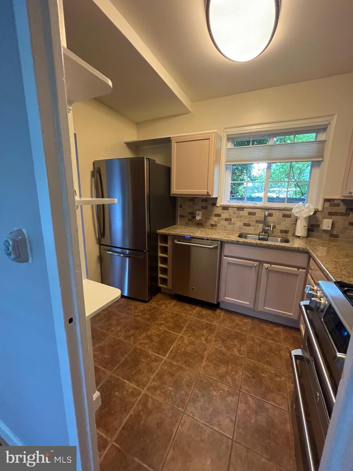 3222 Wellington Road Alexandria, VA 22302 - Photo 4 of 45 Kitchen
