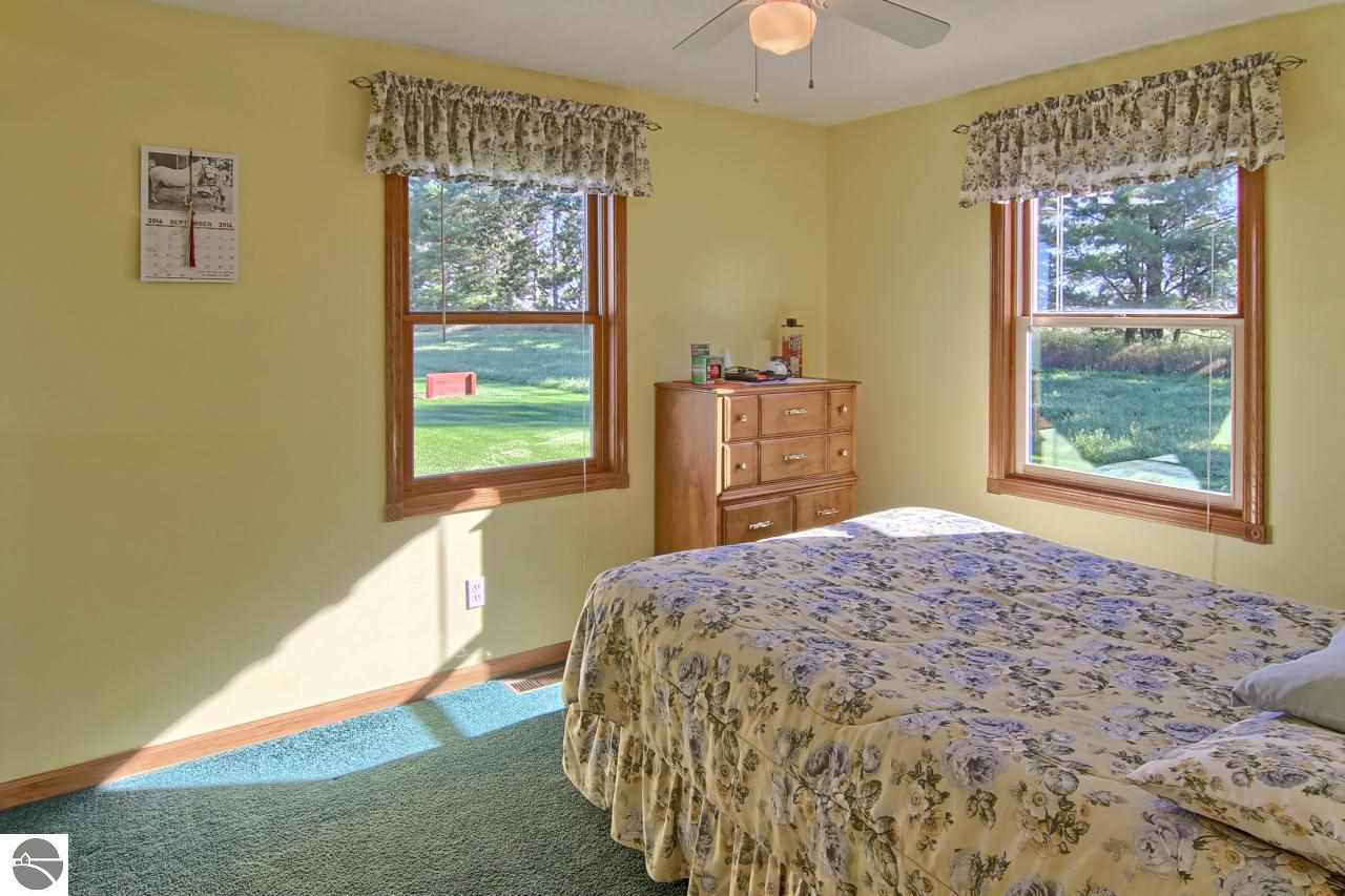 5477 Sparling Road Kingsley, MI 49649 - Photo 16 of 26 1818595-20.JPG