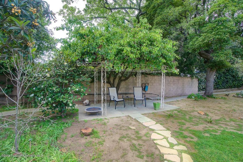 1275 New York Drive Altadena, CA 91001 - Photo 32 of 41 1275_New York Dr._037