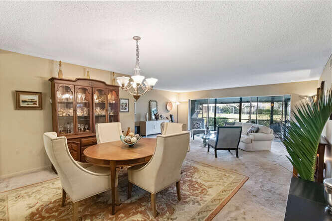 6157 Old Court Road, Unit 126 Boca Raton, FL 33433 - Photo 13 of 33 6157 Old Court Rd Apt 126 Boca-small-015