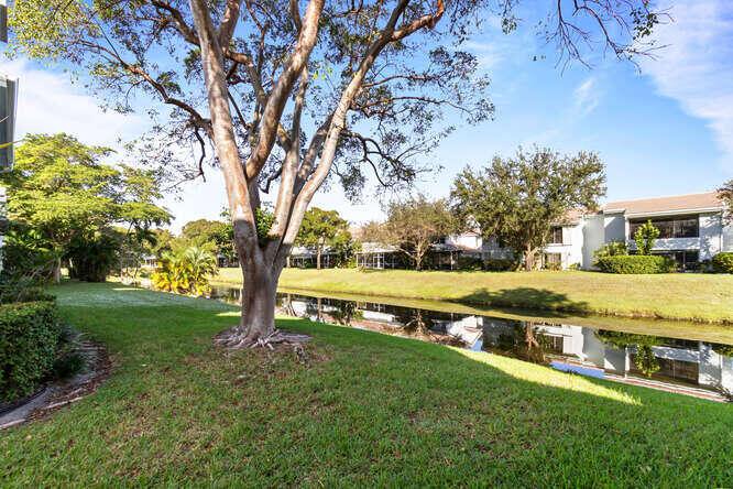 6157 Old Court Road, Unit 126 Boca Raton, FL 33433 - Photo 25 of 33 6157 Old Court Rd Apt 126 Boca-small-025