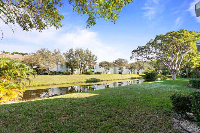 6157 Old Court Road, Unit 126 Boca Raton, FL 33433 - Photo 26 of 33 6157 Old Court Rd Apt 126 Boca-small-026