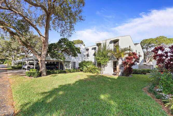 6157 Old Court Road, Unit 126 Boca Raton, FL 33433 - Photo 4 of 33 6157 Old Court Rd Apt 126 Boca-small-004