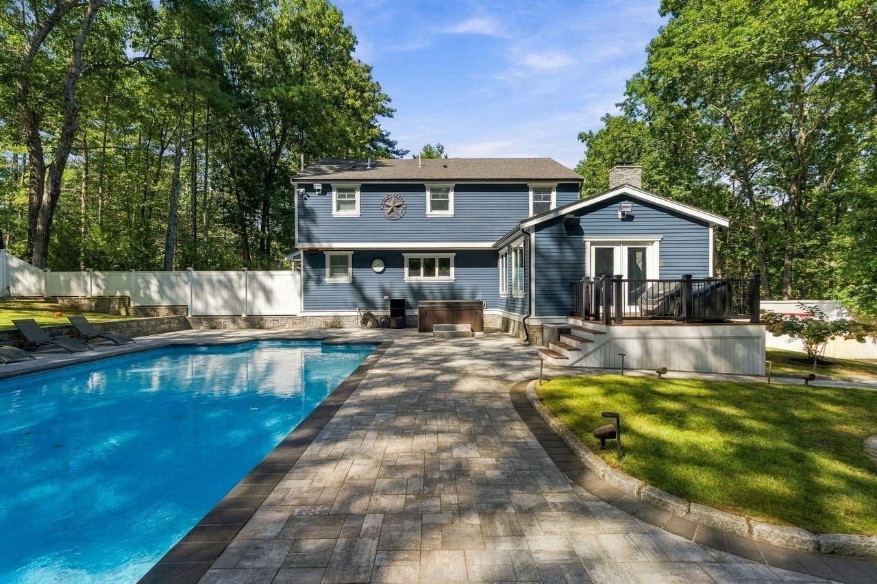62 Raddin Road Groton, MA 01450 - Photo 4 of 41 Gallery Image 4