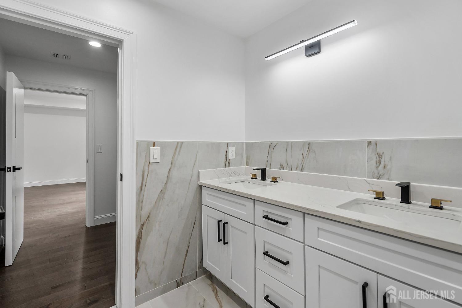 157 Texas Road Morganville, NJ 07751 - Photo 23 of 36