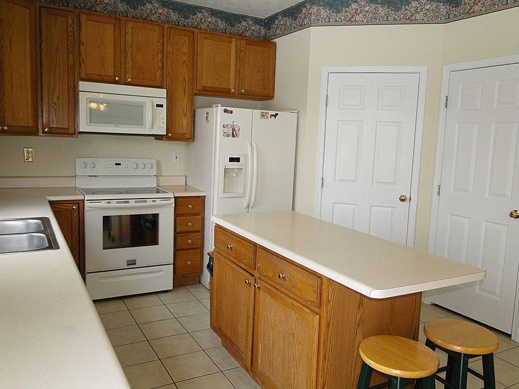 17 Hickory Grade Road Cecil, PA 15321 - Photo 13 of 25 KITCHEN