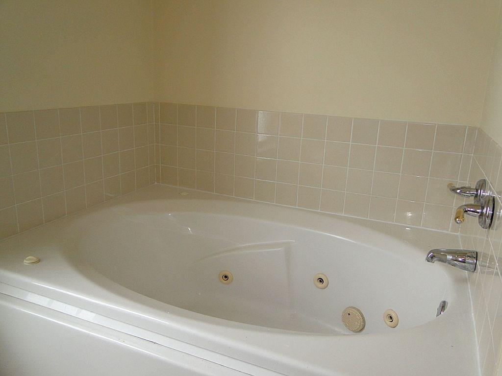 17 Hickory Grade Road Cecil, PA 15321 - Photo 19 of 25 MASTER BATH
