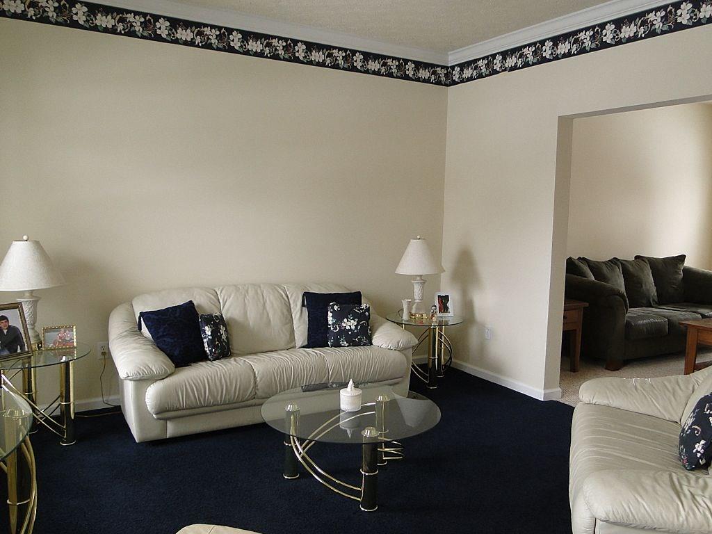 17 Hickory Grade Road Cecil, PA 15321 - Photo 7 of 25 LIVING ROOM