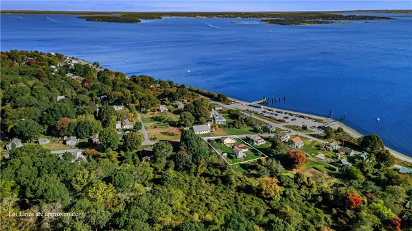 $560,000 | 28 Pier Road, Portsmouth, RI 02872