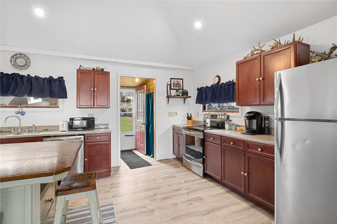 28 Pier Road Portsmouth, RI 02872 - Photo 11 of 24