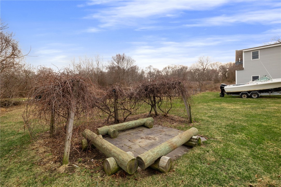 28 Pier Road Portsmouth, RI 02872 - Photo 22 of 24