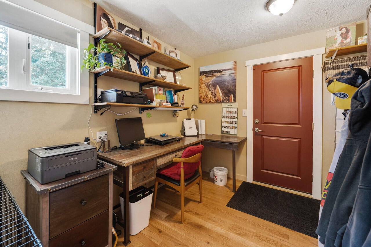 2076 Davis Road South Salem, OR 97306 - Photo 36 of 52 2076-Davis-Rd-S-36