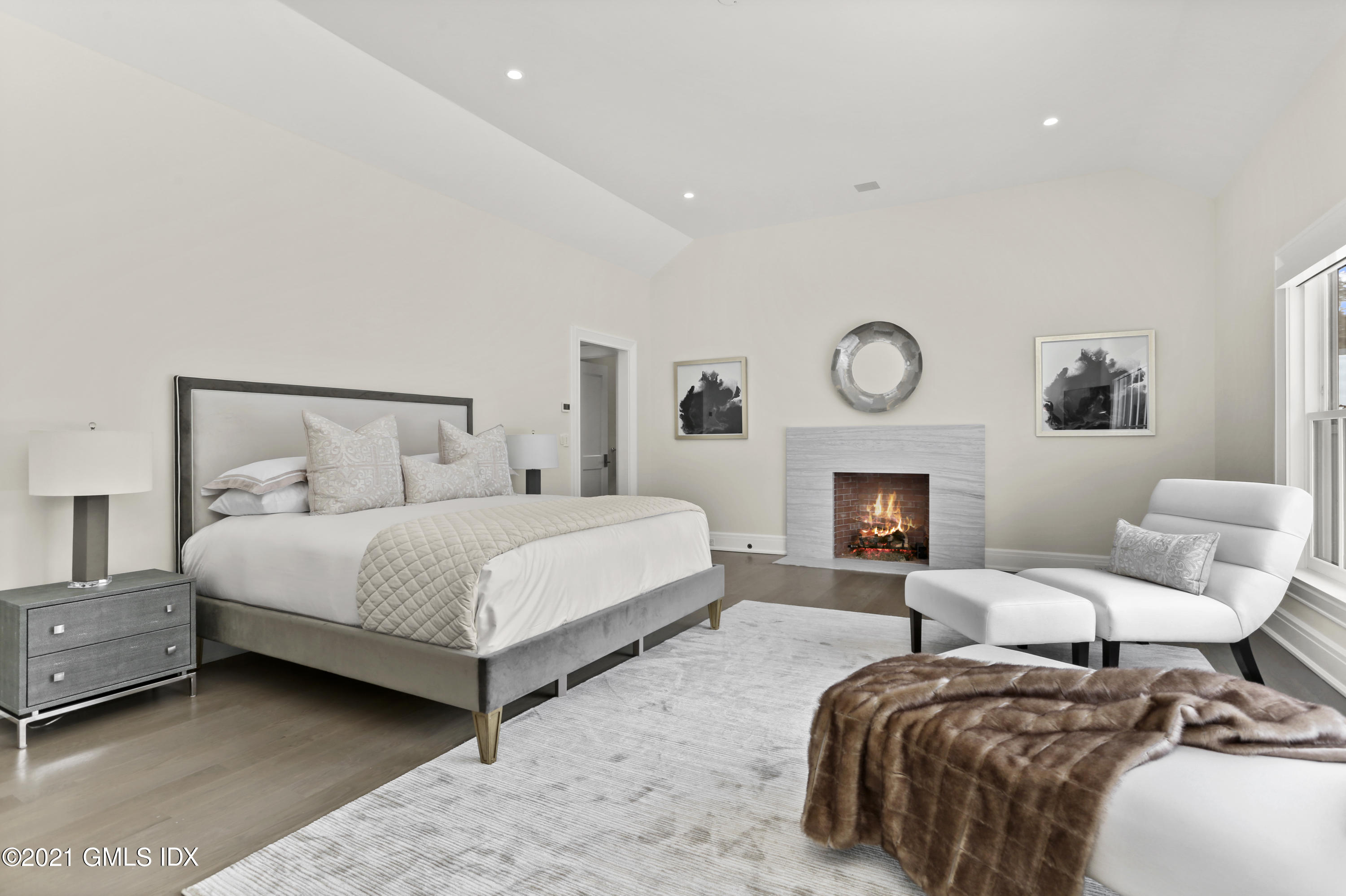 27 Pecksland Road Greenwich, CT 06831 - Photo 15 of 28 27 Pecksland Rd Greenwich CT-print-035-0