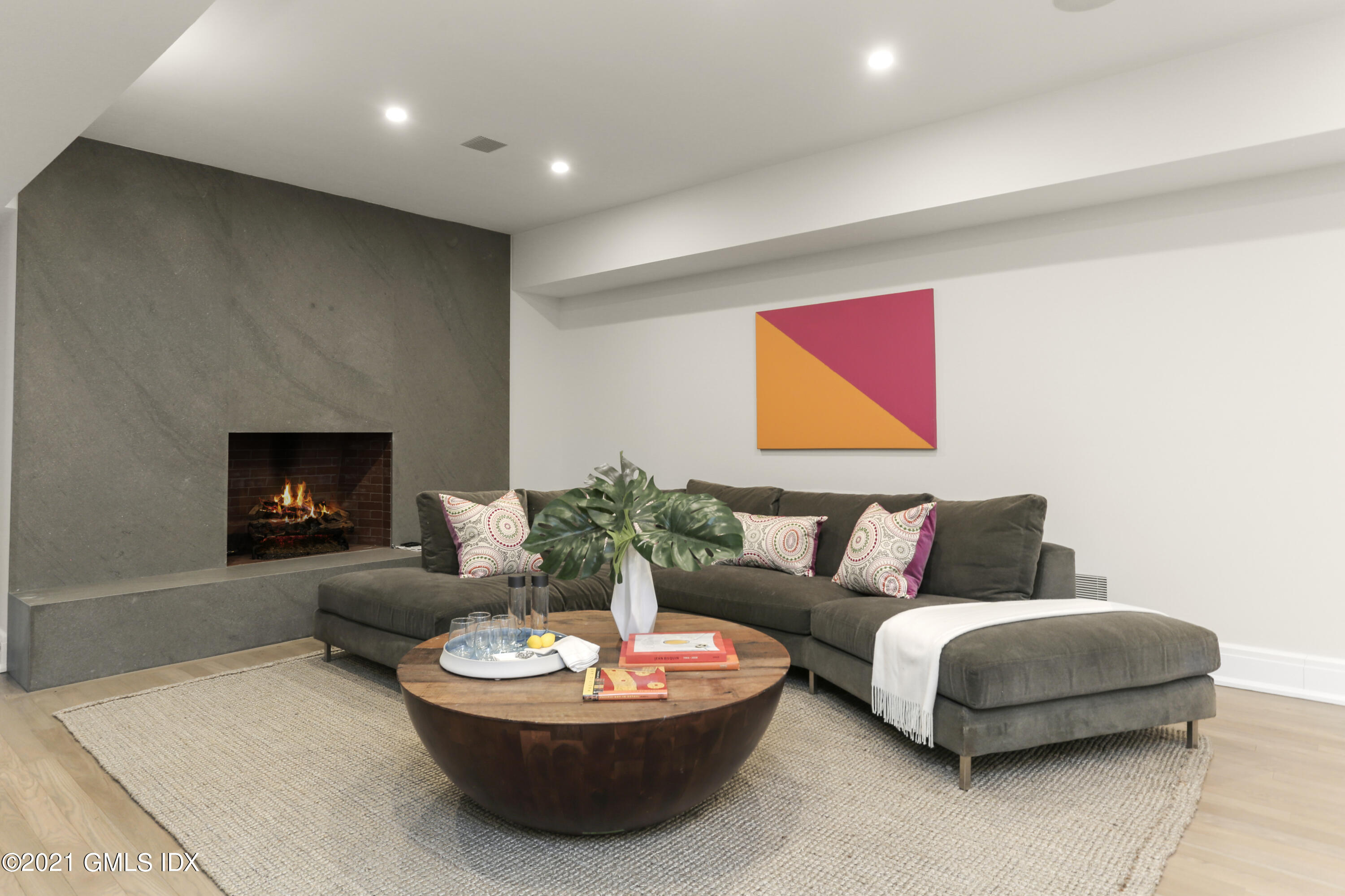 27 Pecksland Road Greenwich, CT 06831 - Photo 21 of 28 27 Pecksland Rd Greenwich CT-print-055-0