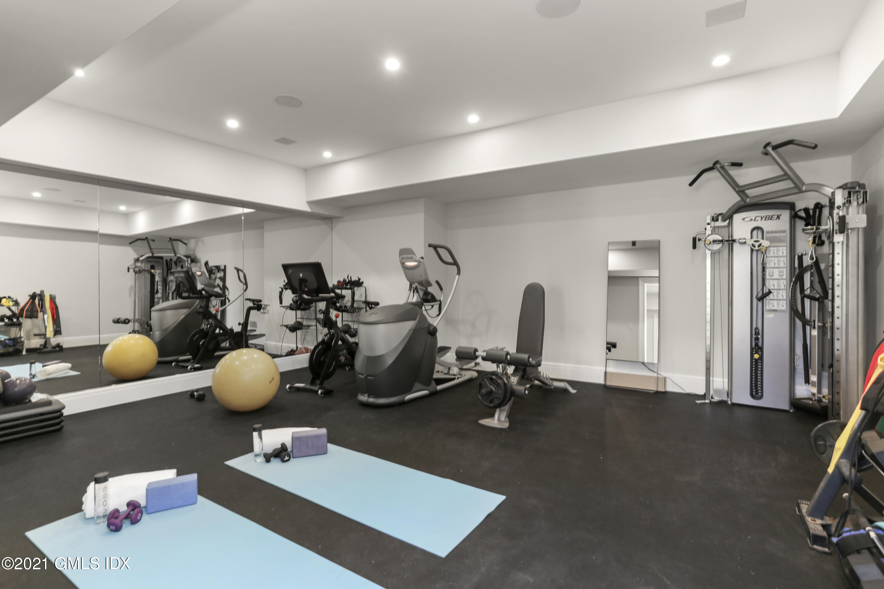 27 Pecksland Road Greenwich, CT 06831 - Photo 23 of 28 27 Pecksland Rd Greenwich CT-print-052-0