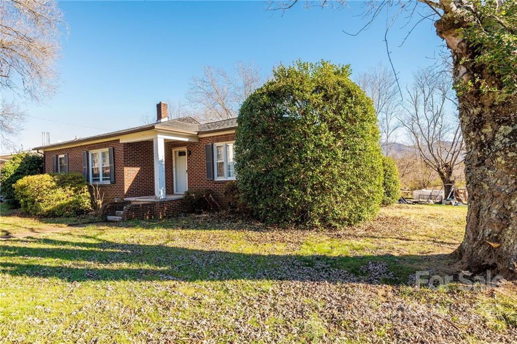 1943 Conley Road Morganton, NC 28655 - Photo 3 of 37 Gallery Image 3