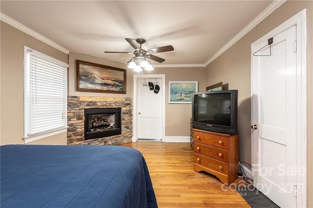 1943 Conley Road Morganton, NC 28655 - Photo 25 of 37 Gallery Image 25