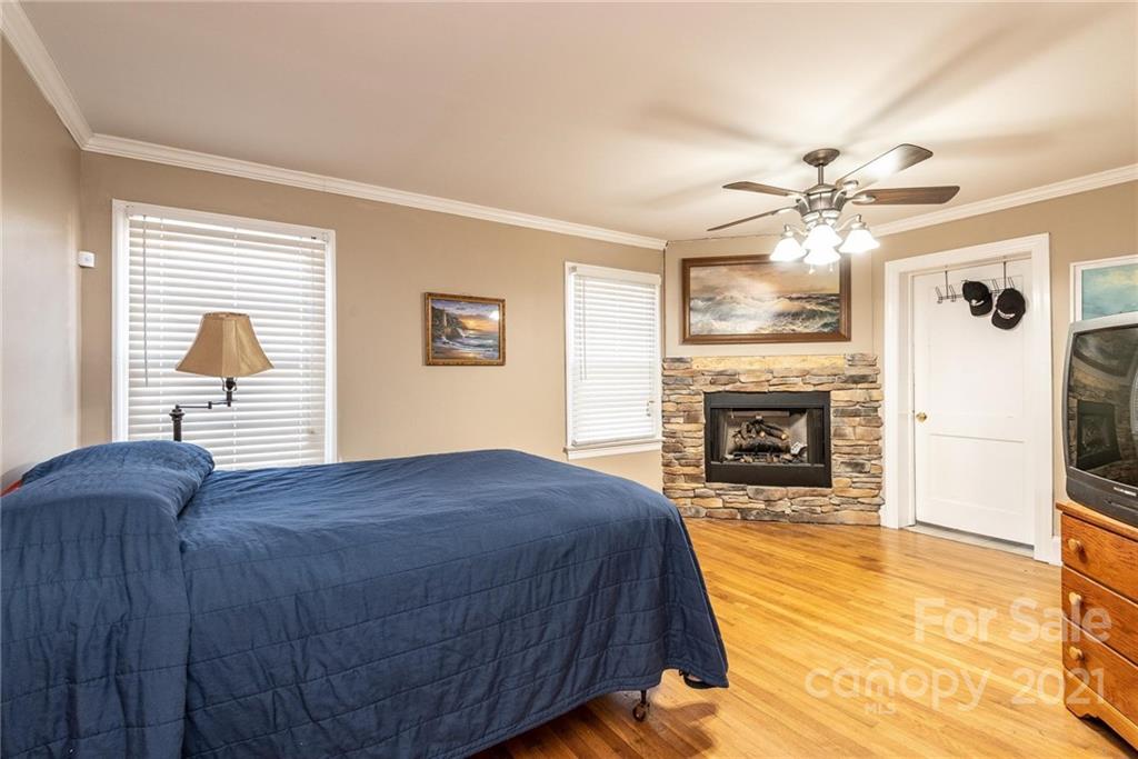 1943 Conley Road Morganton, NC 28655 - Photo 26 of 37 Gallery Image 26
