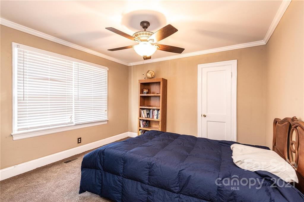 1943 Conley Road Morganton, NC 28655 - Photo 31 of 37 Gallery Image 31