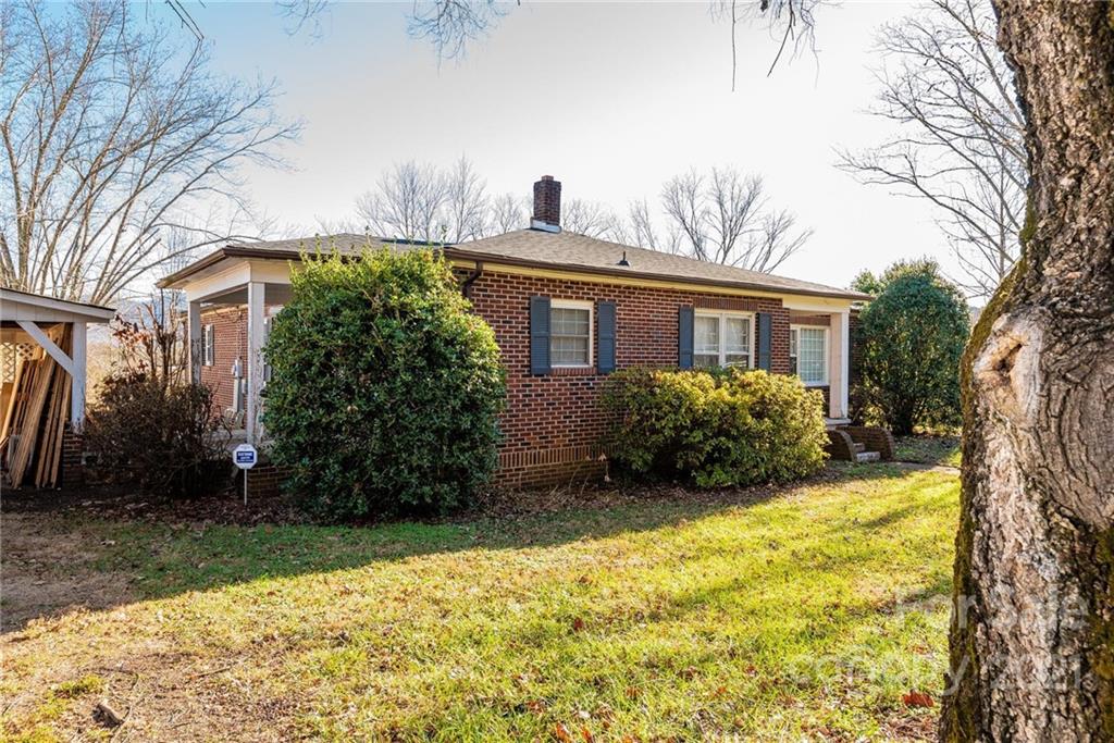 1943 Conley Road Morganton, NC 28655 - Photo 6 of 37 Gallery Image 6