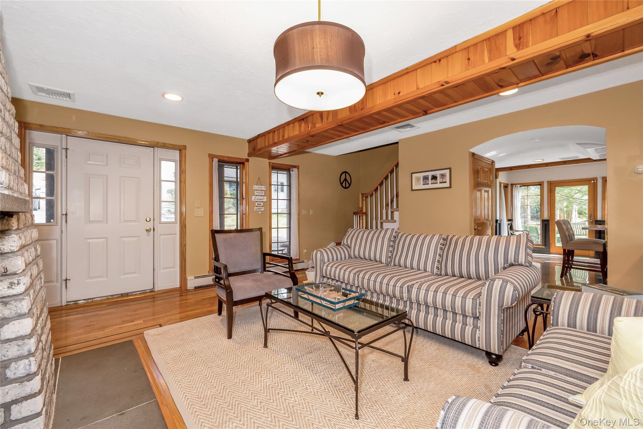 16 Faraway Road Armonk, NY 10504 - Photo 2 of 19