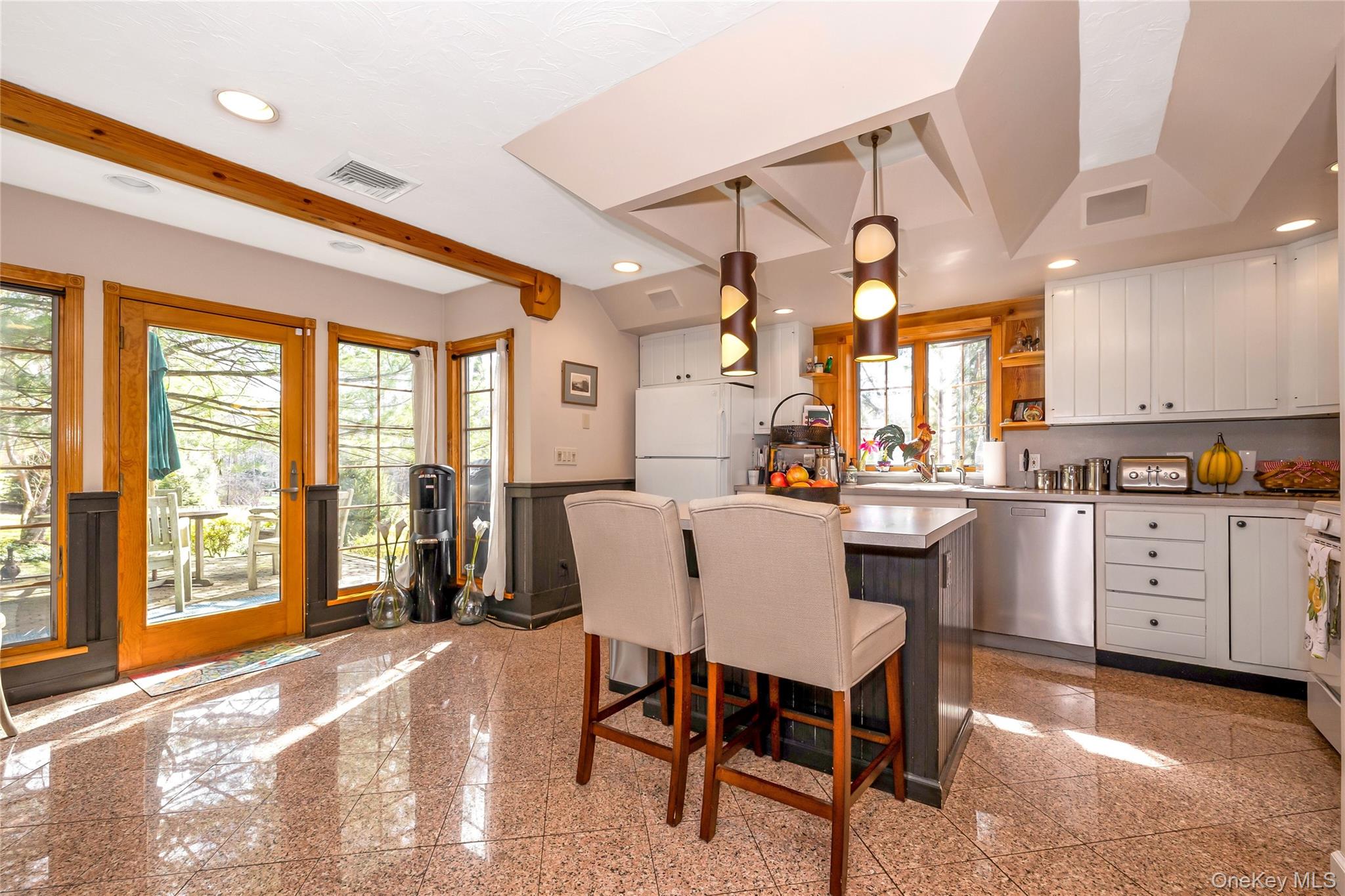 16 Faraway Road Armonk, NY 10504 - Photo 4 of 19