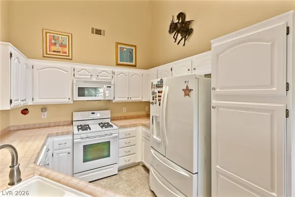 $264,900 | 3320 South Fort Apache Road, Unit 224, Las Vegas, NV 89117