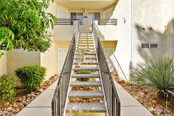 $264,900 | 3320 South Fort Apache Road, Unit 224, Las Vegas, NV 89117